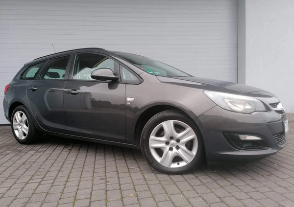 Opel Astra cena 24900 przebieg: 177223, rok produkcji 2014 z Gniezno małe 352